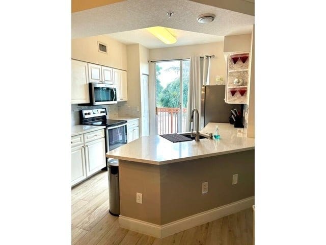 property at 2046 Alta Meadows Ln