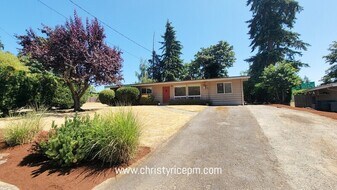12051 SE 42nd St in Bellevue, WA - Building Photo