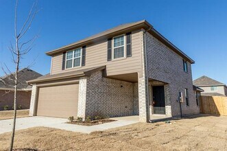 1706 Dove Cir in Ennis, TX - Building Photo - Building Photo