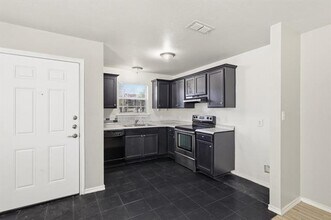 2900 NW 29th St in Fort Worth, TX - Building Photo - Building Photo