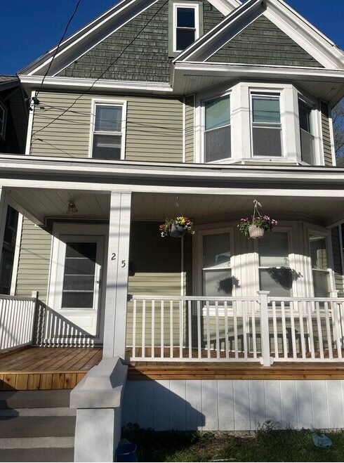 25 Besch Ave in Albany, NY - Foto de edificio - Building Photo