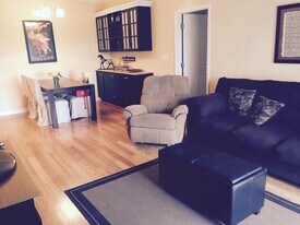 2444 S Kinnickinnic Ave in Milwaukee, WI - Building Photo