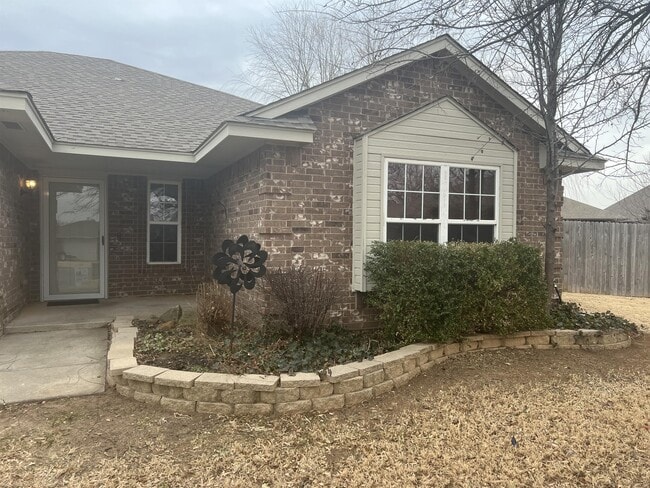 15920 Korie Dr in Edmond, OK - Building Photo - Building Photo