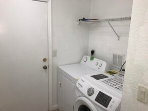 6109 Reynolds St in West Palm Beach, FL - Building Photo - Building Photo