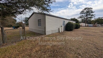 3753 Oakwood Dr in Wesley Chapel, FL - Building Photo - Building Photo