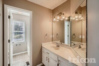 7035 Wynfield Dr in Cumming, GA - Foto de edificio - Building Photo