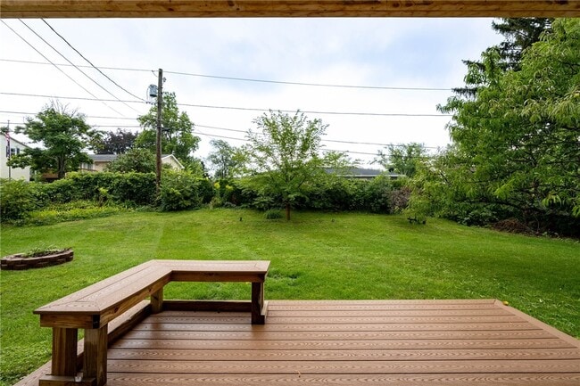 36 Brendan Cir in Henrietta, NY - Foto de edificio - Building Photo