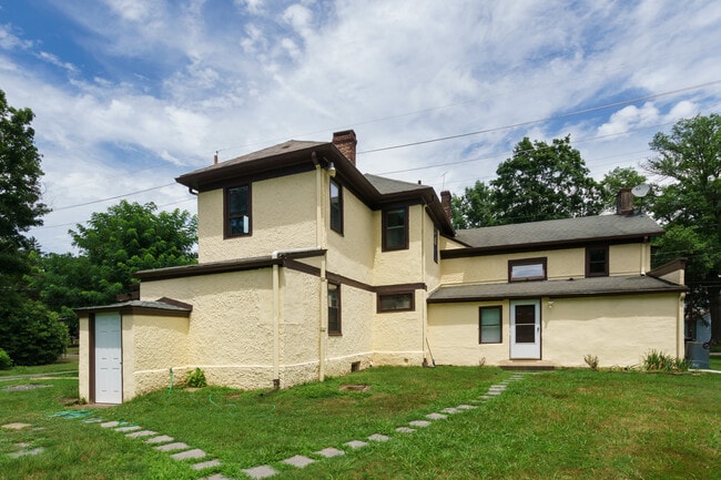 124 Washington Rd in Princeton, NJ - Building Photo - Building Photo