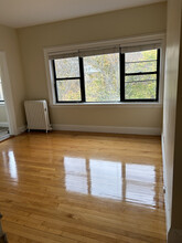 1476 Beacon St, Unit 3 in Brookline, MA - Foto de edificio - Building Photo