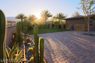 6110 Pebble Glen Ct in Las Vegas, NV - Building Photo - Building Photo