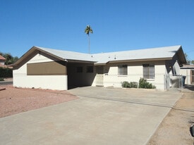 1026 E Highland Ave in Phoenix, AZ - Building Photo