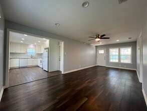 4937 Willowbrook Dr in Corpus Christi, TX - Building Photo - Building Photo