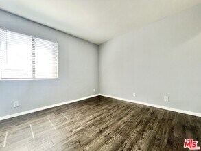 100 Clark Dr in Los Angeles, CA - Building Photo - Building Photo