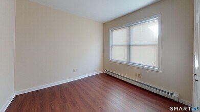 37 Landin St in Woodbridge, CT - Building Photo - Building Photo