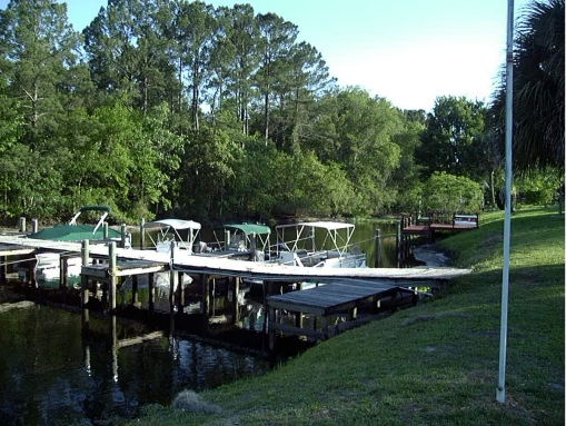 St. John's River Club in Satsuma, FL - Building Photo