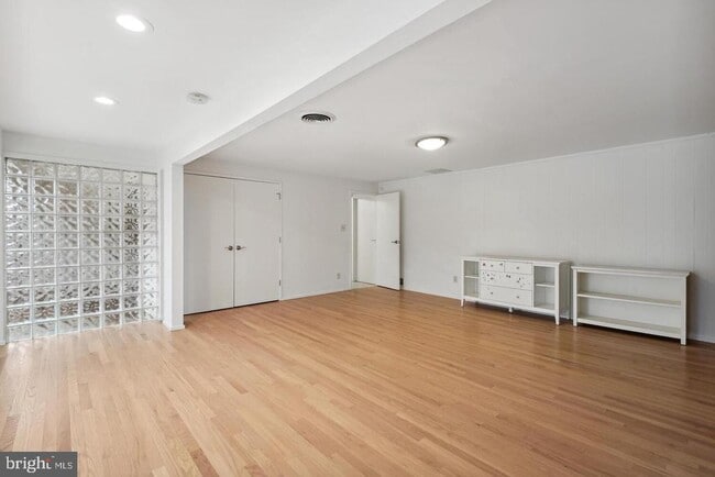 property at 7700 Hamilton Spring Rd