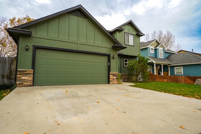 11301 W Goldenrod Ave in Boise, ID - Building Photo - Building Photo