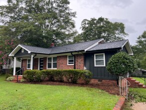 306 Edgewood Ave in Belton, SC - Building Photo - Building Photo