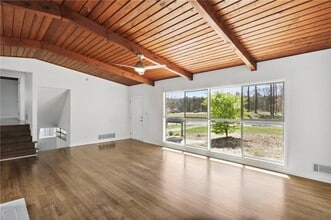 3684 Northlake Dr in Doraville, GA - Building Photo - Building Photo