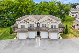 The Reserve at Berkeley in Martinsburg, WV - Foto de edificio - Building Photo