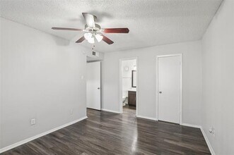 1910 Joe Ramsey Blvd E in Greenville, TX - Building Photo - Building Photo