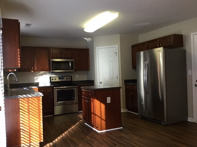 5223 Sunriver Rd in Gastonia, NC - Foto de edificio - Building Photo