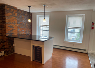 349 Sumner St in Boston, MA - Foto de edificio - Building Photo