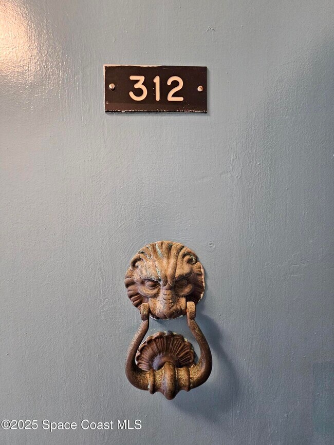 55 Sea Park Blvd in Satellite Beach, FL - Foto de edificio - Building Photo