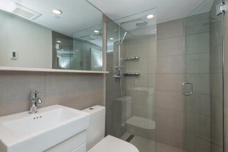 462 Massachusetts Ave, Unit 3 in Boston, MA - Foto de edificio - Building Photo