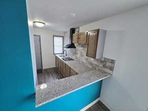 592 S Harrington St in Detroit, MI - Building Photo - Building Photo