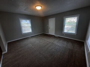 2722 Sheridan Ave in Des Moines, IA - Building Photo - Building Photo