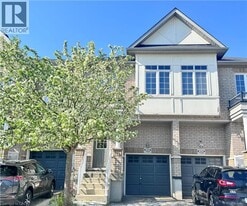 110 Highland Rd E in Kitchener, ON - Building Photo