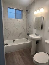 1443 W 81st St, Unit 2 in Los Angeles, CA - Building Photo - Building Photo