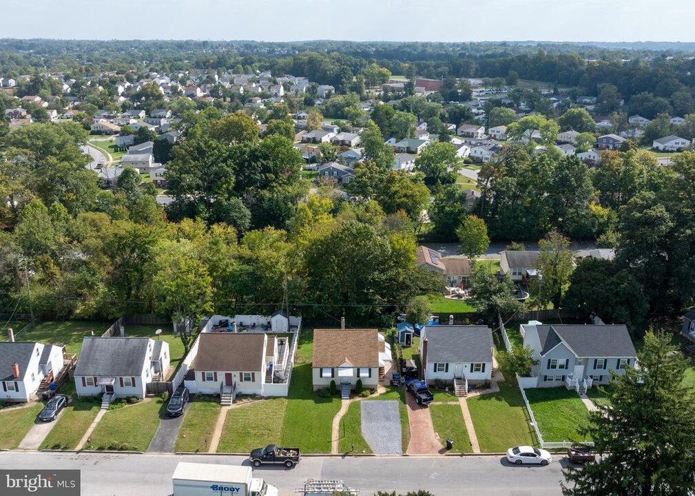 3425 Abbie Pl in Windsor Mill, MD - Foto de edificio