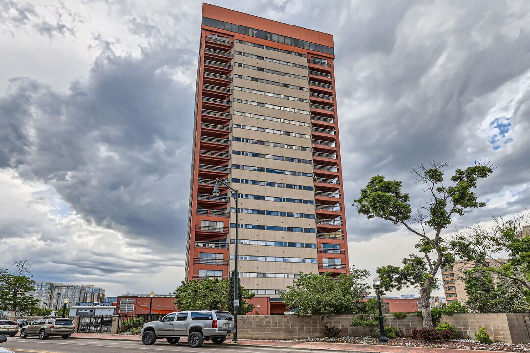 100 Park Ave W in Denver, CO - Building Photo
