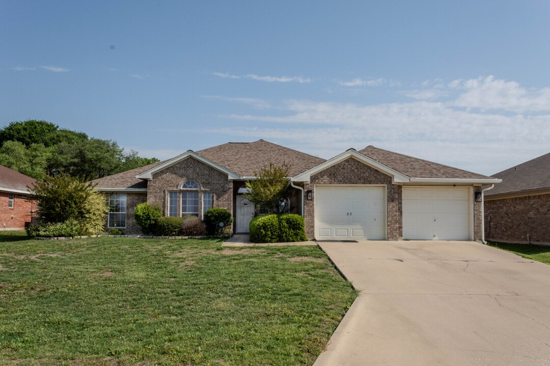 511 Cowhand Dr in Harker Heights, TX - Building Photo