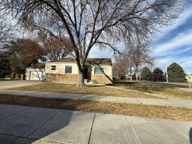 2402 5th Ave in Scottsbluff, NE - Building Photo