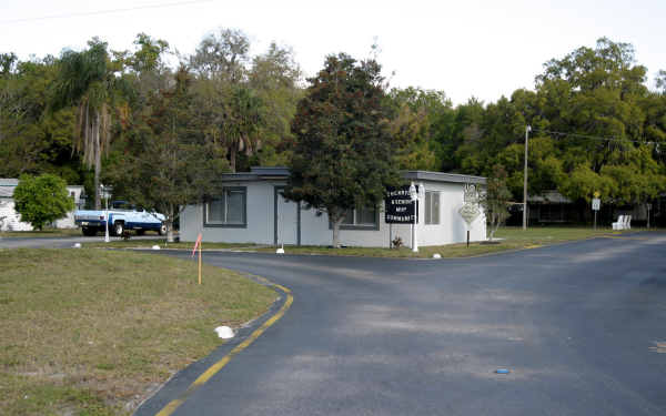 Cherrydon Mobile Home Park in Titusville, FL - Foto de edificio - Building Photo