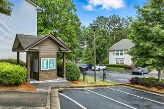 Kinstone River Apartments in Atlanta, GA - Building Photo - Building Photo