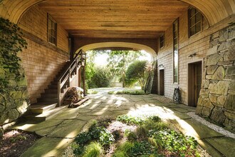 132 S Briar Patch Rd in East Hampton, NY - Building Photo - Building Photo