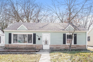 382 Waverly St in Berea, OH - Building Photo