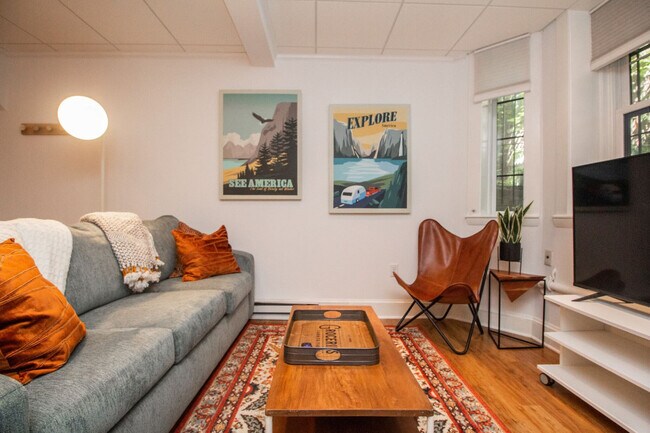 1253 Beacon St in Brookline, MA - Building Photo - Building Photo