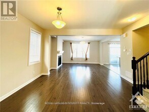 18 Eramosa Cres in Ottawa, ON - Building Photo - Building Photo