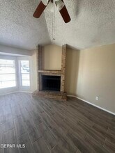 1924 Estrada Dr in El Paso, TX - Building Photo - Building Photo