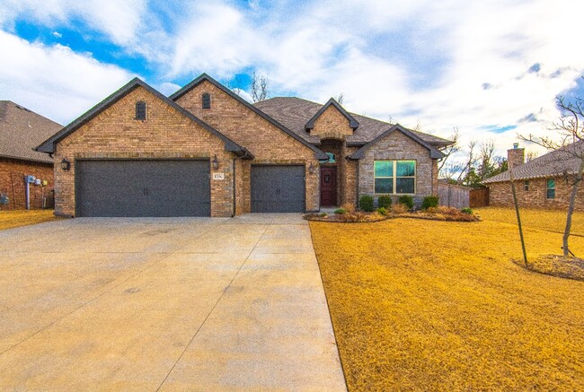 1316 Woodgrass Ct in Edmond, OK - Building Photo - Building Photo