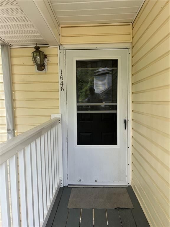 property at 1648 Raleigh Cir