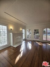 1022 Cloverdale Ave in Los Angeles, CA - Building Photo - Building Photo