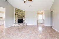 242 Maybrook Dr photo'