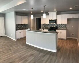 8806 16th St in Lubbock, TX - Building Photo - Building Photo