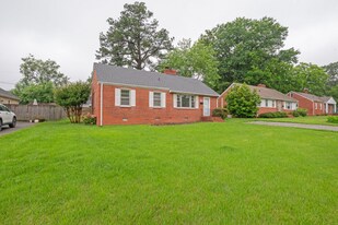 6607 Rolling Rd in Richmond, VA - Building Photo